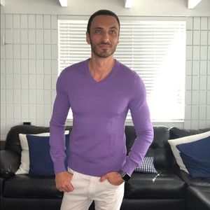 V-Neck merino wool sweater